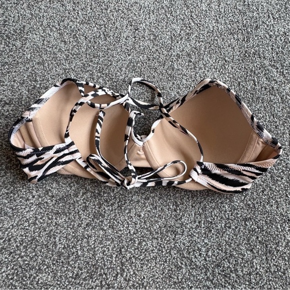 NWT Shade & Shore Black Tan and White Zebra Twist Front Padded Bikini Top - Picture 9 of 12